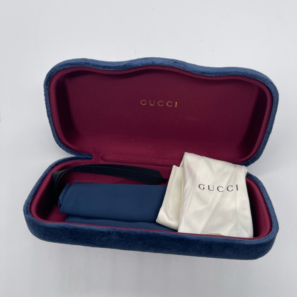 Gucci Women's Sunglasses - Picture 6 of 10